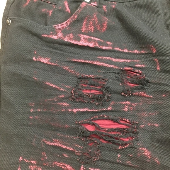 Beat & Rhythm Distressed Black & Red Jean Shorts - Picture 3 of 6